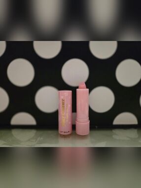 2/$15✨️Juicy Couture Lip Balm✨️